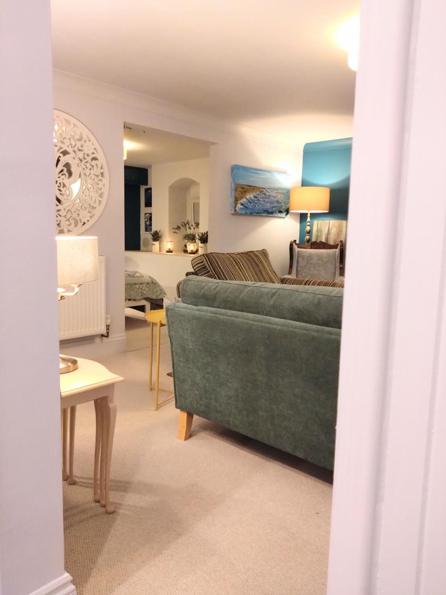 Beachfront Studio Apartment فليإكسستوو المظهر الخارجي الصورة